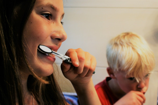子どもの歯列矯正に使われる装置とその特徴